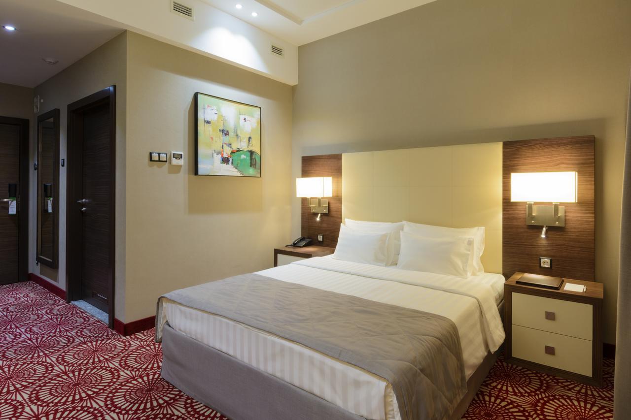 Hotel Senator Karagandy Εξωτερικό φωτογραφία