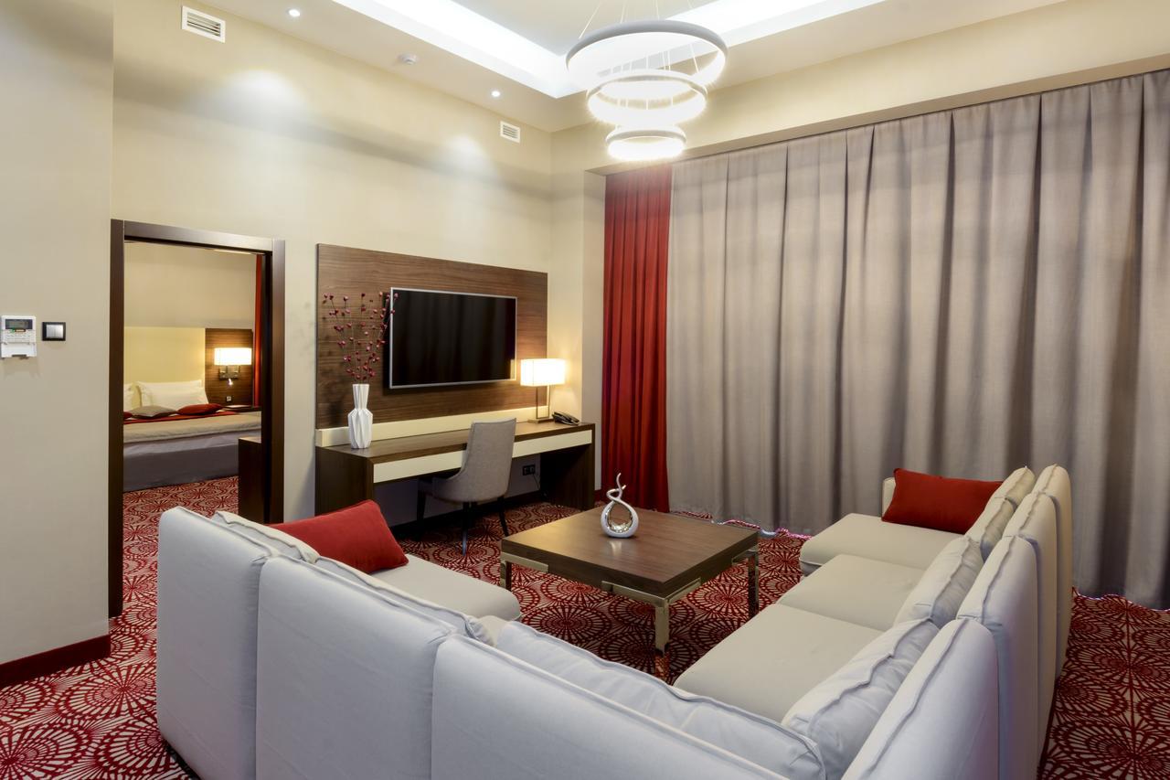 Hotel Senator Karagandy Εξωτερικό φωτογραφία
